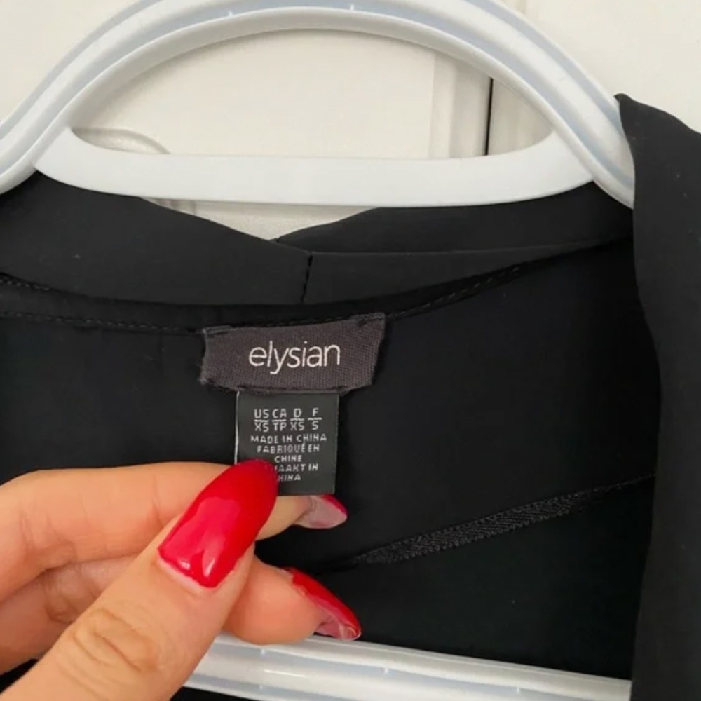 Elysian Black Robe - Picture 2 of 3